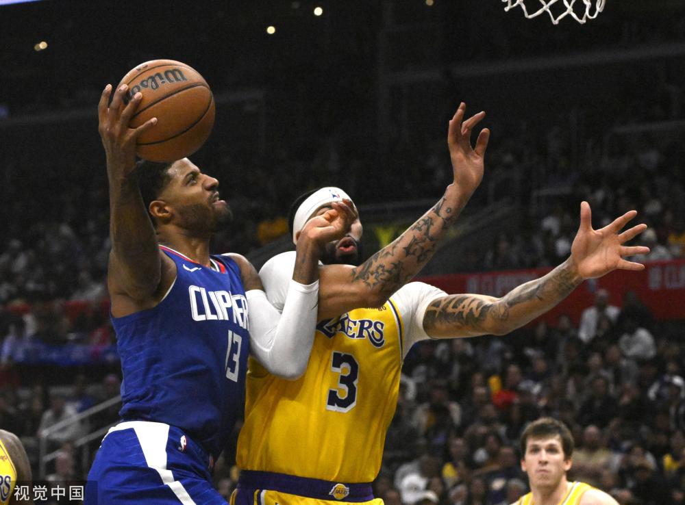 野中展现其 野中展现其